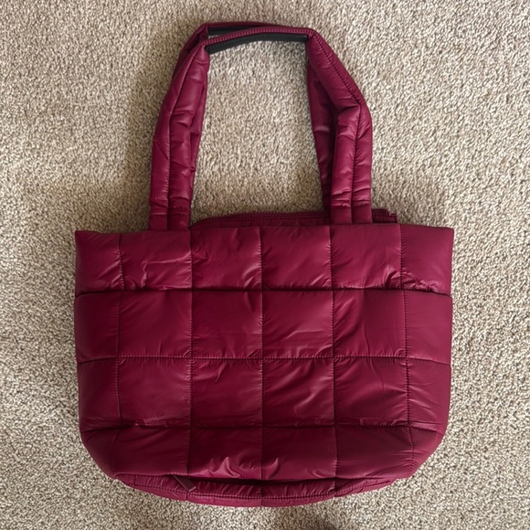 lululemon athletica Quilted Tote Bag, Deep Luxe, 12L - Picture 2 of 8